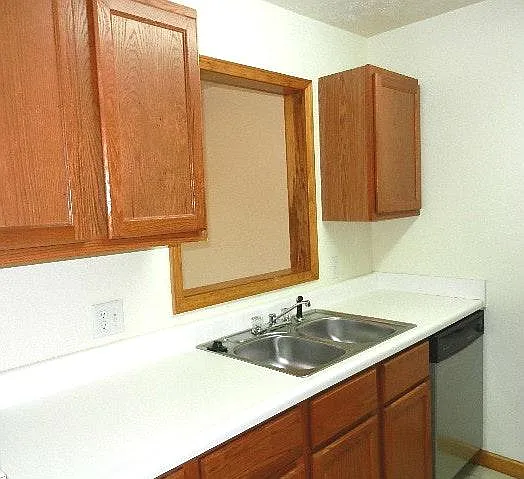 718 Ruggeri St — Photo 4