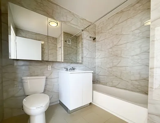 Rented by REAL New York | media 35