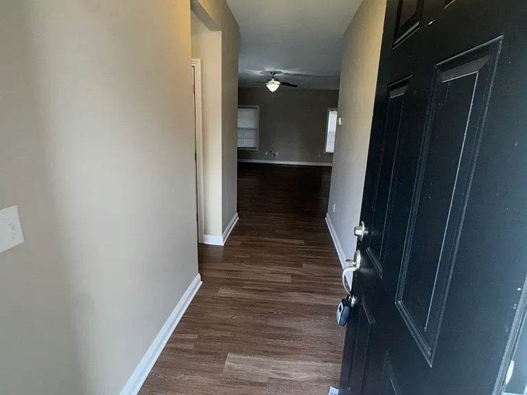 114 Stephen Dr — Photo 5