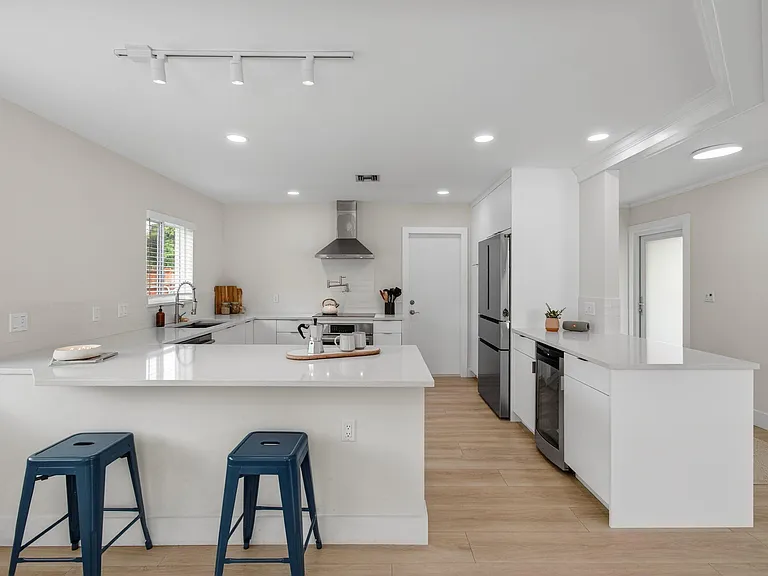 802 Mallard Dr — Photo 22