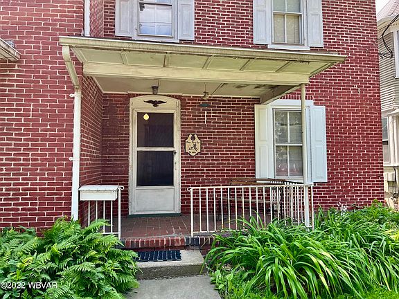 2nd image of 336 Hastings St S