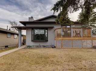 55 W Bermuda Pl NW, Calgary, AB T3K1H4