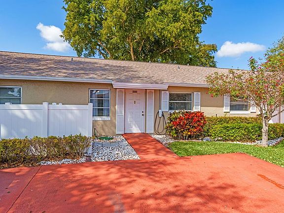 3rd image of 18801 Candlewick Dr