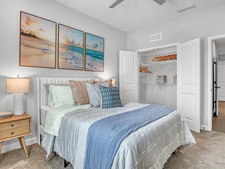 Palm Breeze Apartments — Photo 27