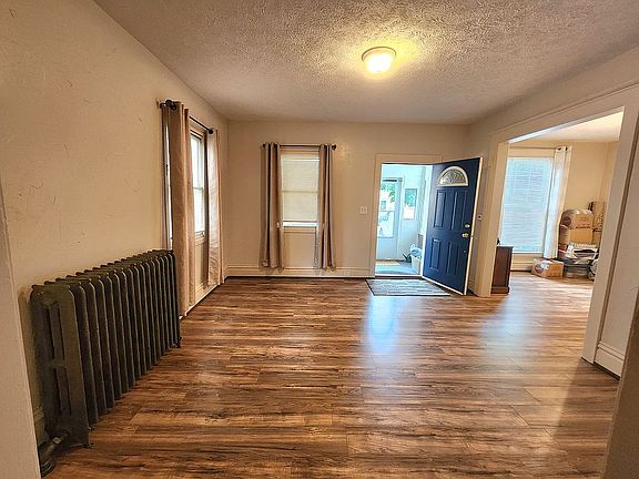 2nd image of 709 Veto St NW