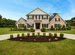 3052 N Chapel View Dr, Fayetteville, AR 72703