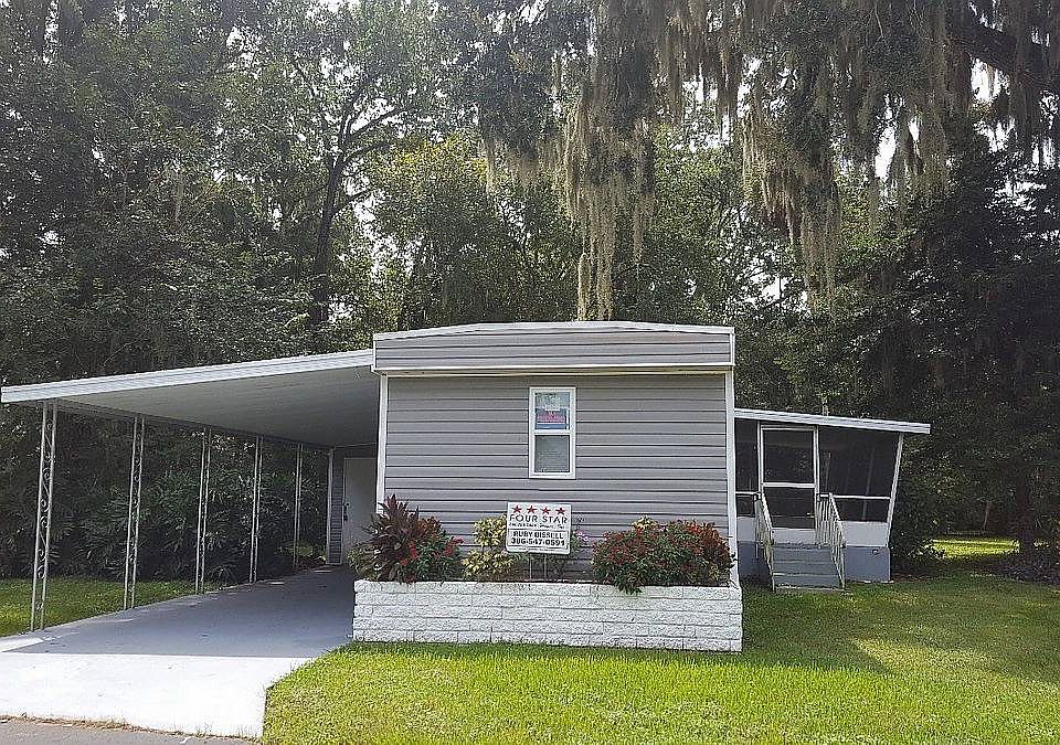 1st image of 7 Coachmans Ct