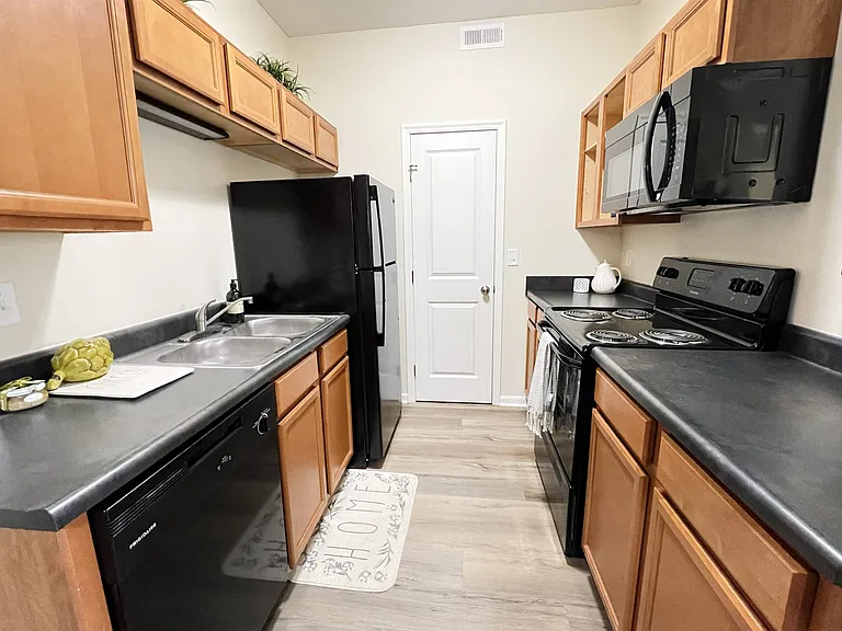 Residences at Northgate Crossing — Photo 8