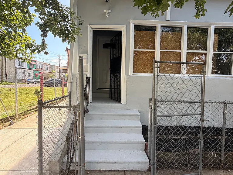 832 N 6th St — Photo 22