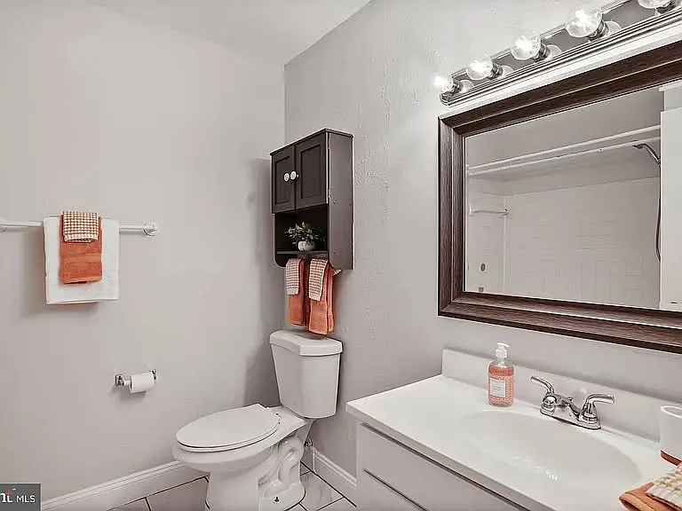 6335 Rockshire St — Photo 12
