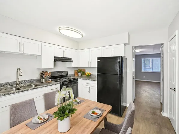 Amber Grove Apartments