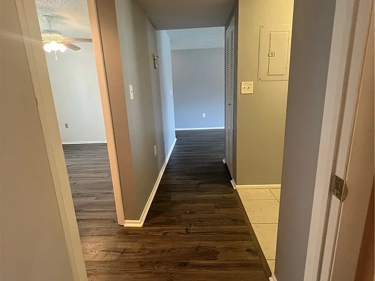 Eaton Gardens Ln — Photo 20