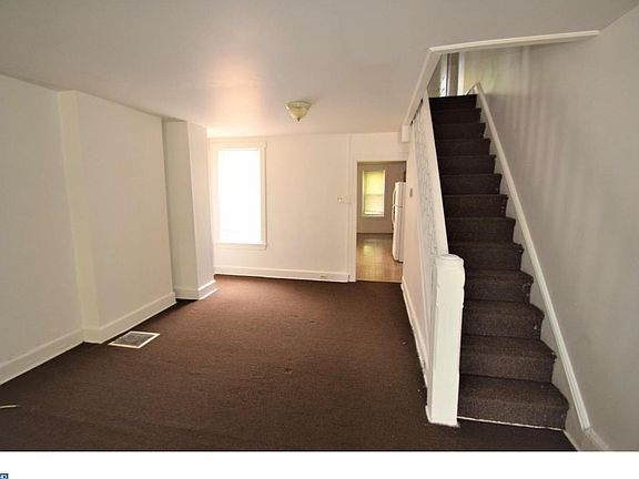 3rd image of 814 Brown St