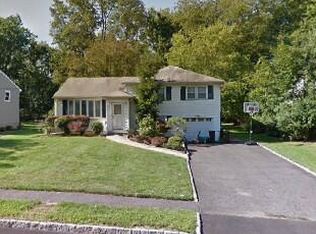 27 W McClellan Ave, Livingston, NJ