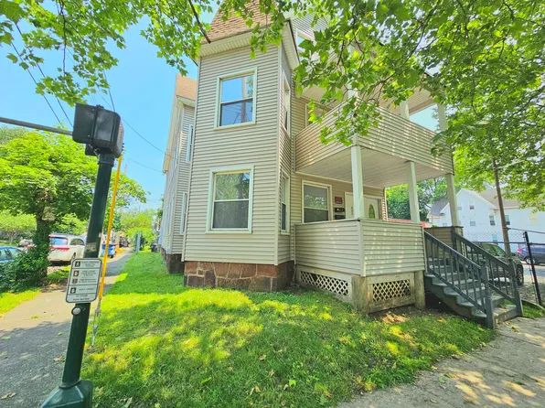 Spacious Multi-Family Apartments for Rent in the Heart of New Haven!