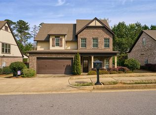 2214 N Donahue Dr, Auburn, AL 36830