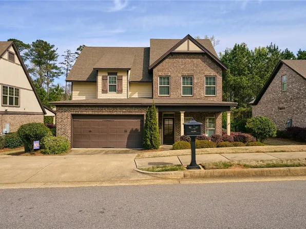 2214 N Donahue Dr, Auburn, AL 36830