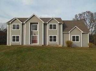 16 Jansen Ct, Walden, NY 12586