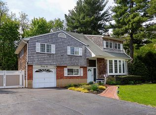 26 Daniel Dr, Glen Cove, NY 11542