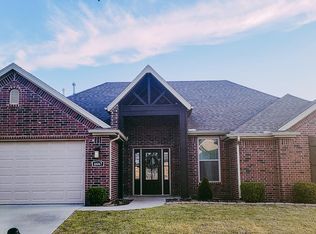 4667 W Oldham Dr, Fayetteville, AR 72704