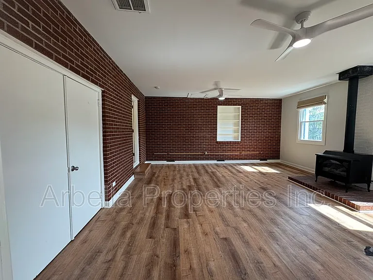 1713 Seward Dr — Photo 14
