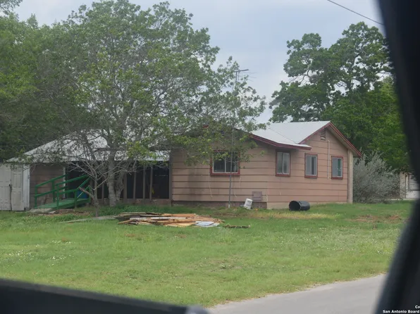 15100 Norvell, Lytle, TX 78052