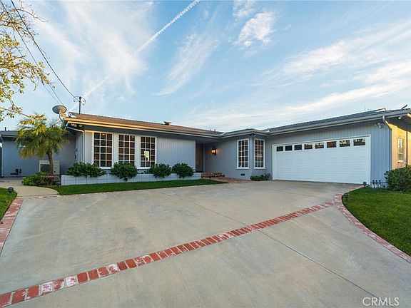 3rd image of 3226 Corinna Dr