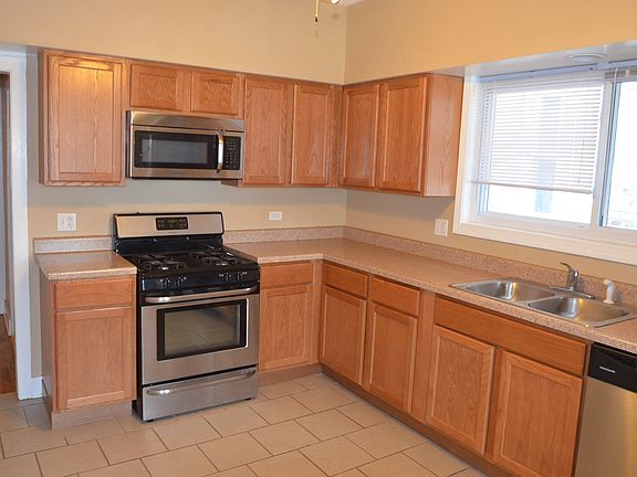 5th image of 1422 Gunderson Ave
