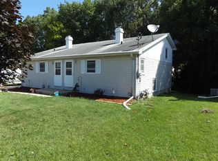 15 Newberry Ct, Appleton, WI 54915