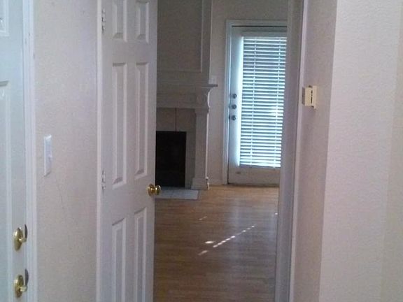 2nd image of 2455 Southcourt Cir