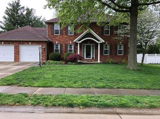 402 Valley View Dr, Edwardsville, IL 62025