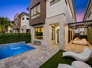 8272 Central Park Blvd, Doral, FL 33166