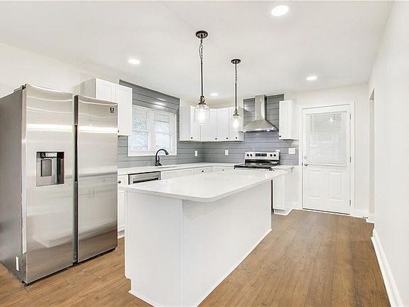 5th image of 8475 Estelle St