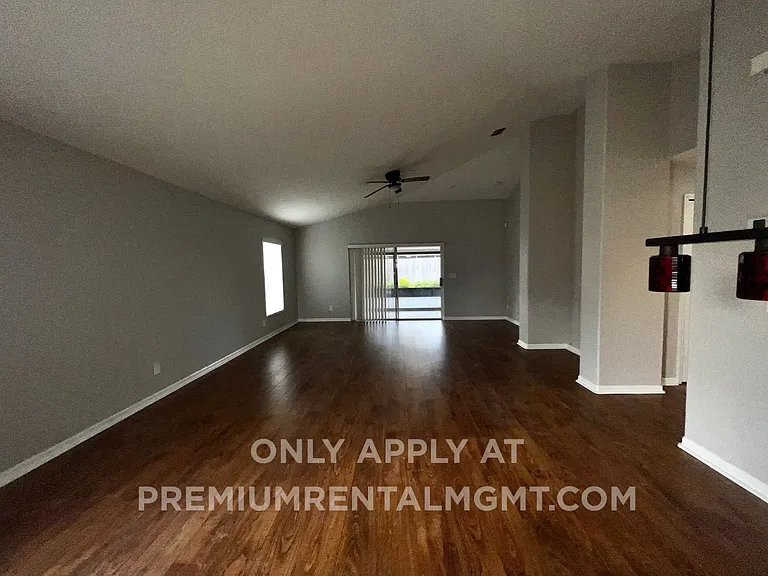 2620 Regency Oak Ln — Photo 5