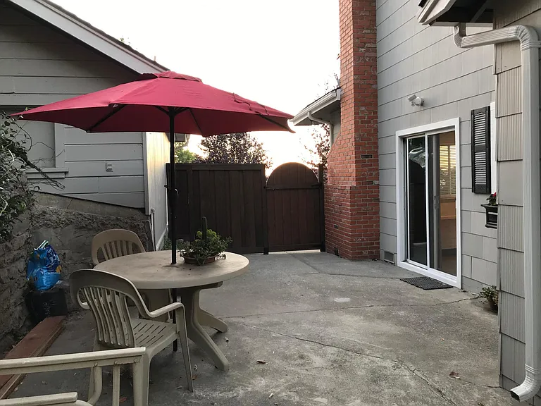 507 Bay St — Photo 23