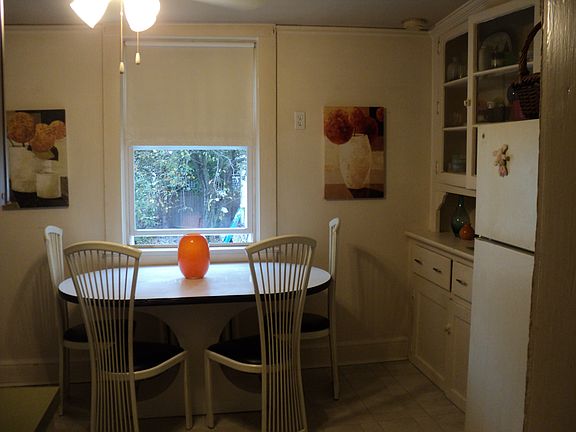 2nd image of 20 S Eckar St