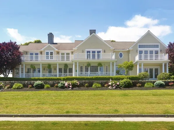 186 Otis St, Hingham, MA 02043