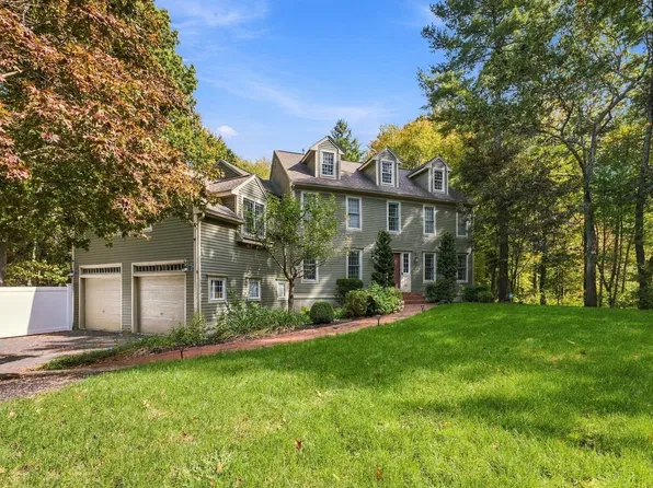 7 Washburn St, Norton, MA 02766