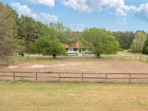 39205 Warrique Rd, Ivor, VA 23866