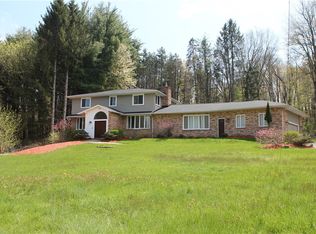 7139 Valentown Rd, Victor, NY 14564