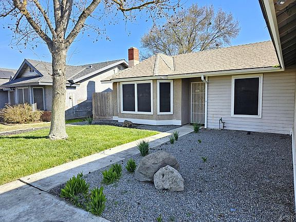 3rd image of 2315 Fernwood Dr