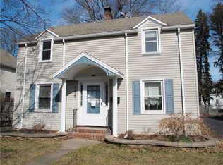 130 Wyndale Rd, Rochester, NY 14617