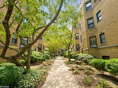 545 W Brompton Ave APT 2N, Chicago, IL, 60657