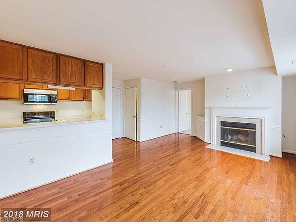 5th image of 9605 Lake Pointe Ct APT 202