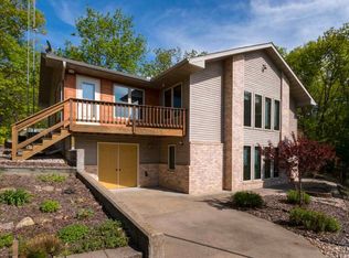 N4745 Annas Ln, Wild Rose, WI 54984