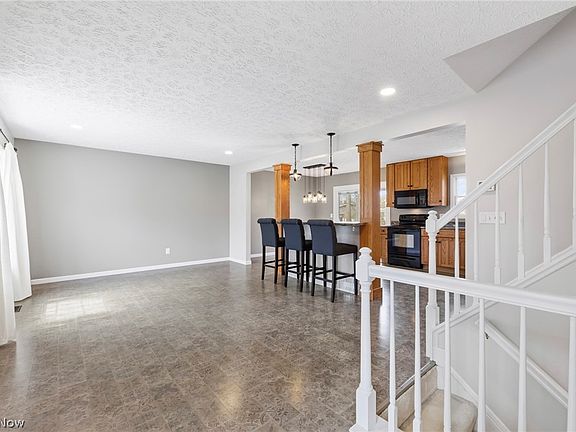 5th image of 26772 Skyline Dr