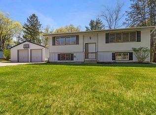 377 Quehl Ave N, Lakeland, MN 55043