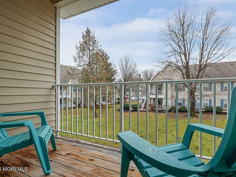 1015 Wedgewood Cir #1015 — Photo 8