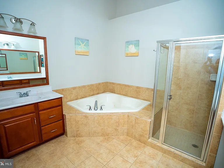 22535 Willington Sq — Photo 33