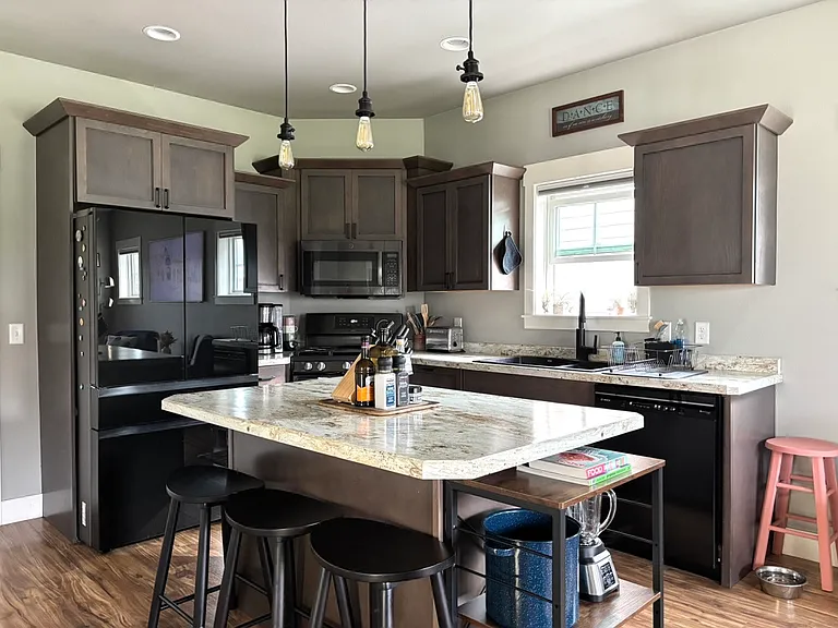 1726 Island View Dr — Photo 5